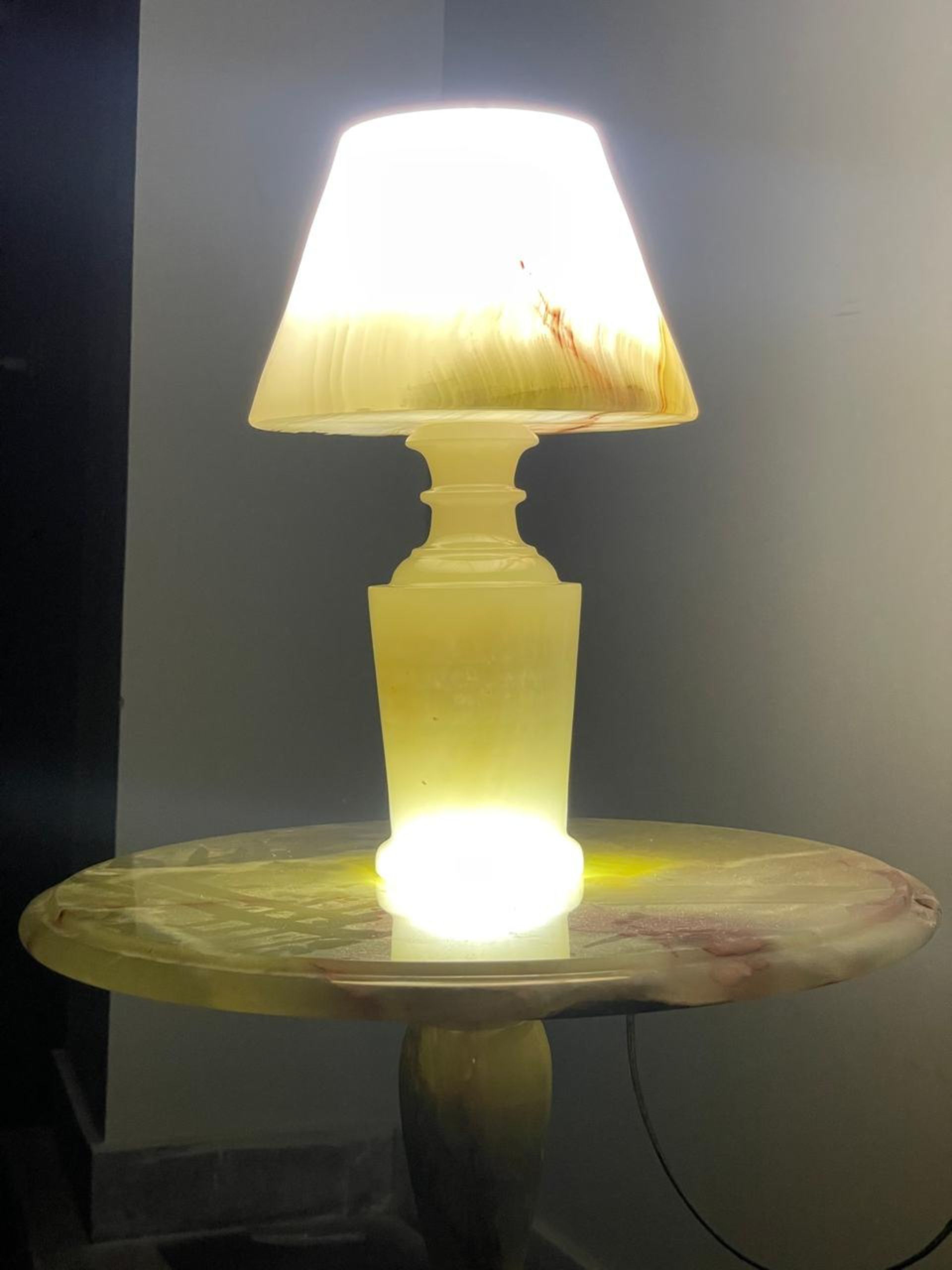 Heaven Apex Aurora Onyx Table Lamp
